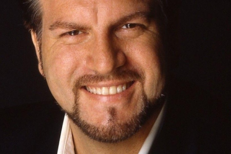 Daniel Sumegi | Bass-Baritone Daniel Sumegi | Bass-Baritone