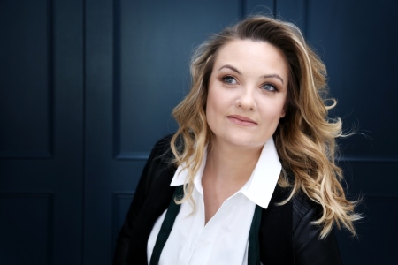 Jennifer Davis | Soprano Jennifer Davis | Soprano