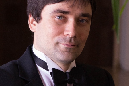 Maksym Lozovyi | Baritone Maksym Lozovyi | Baritone