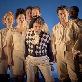 The Audience reacts to L'Olimpiade