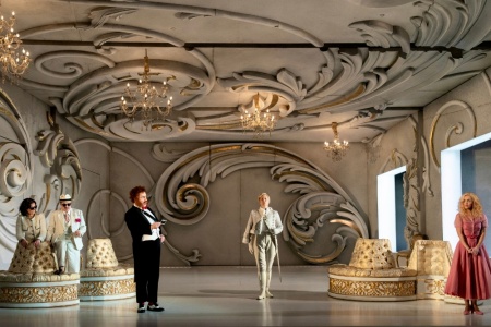 			Ros The Audience Reacts