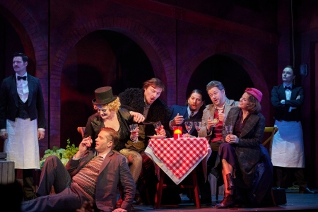 Audience reacts to La bohème