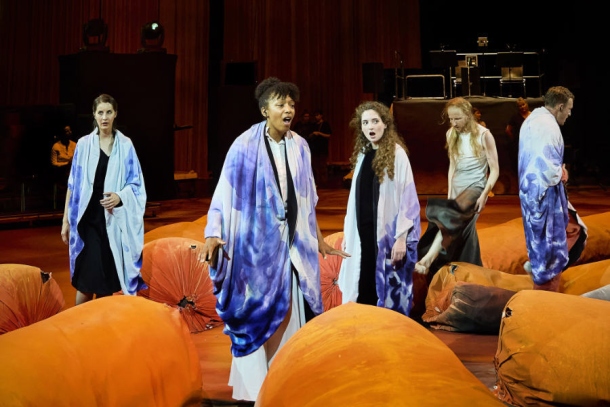 Hold Your Breath (Photocredit: Anja Koehler)