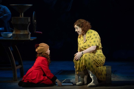 			Caroline Wheeler little Senta Giselle Allen Senta in Irish National Operas The Flying Dutchman1 Photo Patrick Redmond