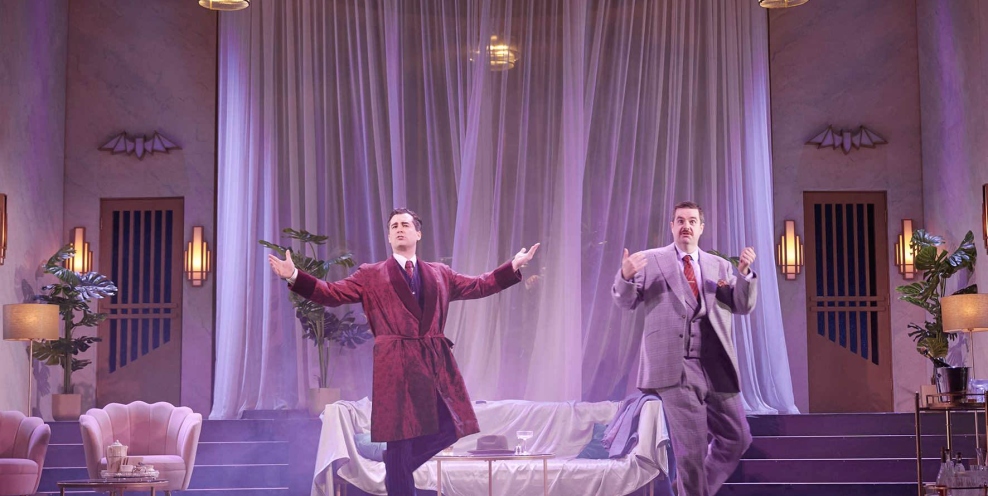 Alex Mc Kissick Eisenstein Ben Mc Ateer Dr Falke in INOs Die Fledermaus photo Ros Kavanagh2