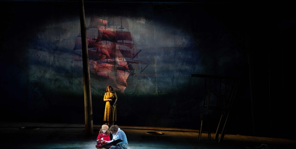 Caroline Wheeler little Senta Giselle Allen Senta Carolyn Dobbin Mary in Irish National Operas The Flying Dutchman Photo Patrick Redmond