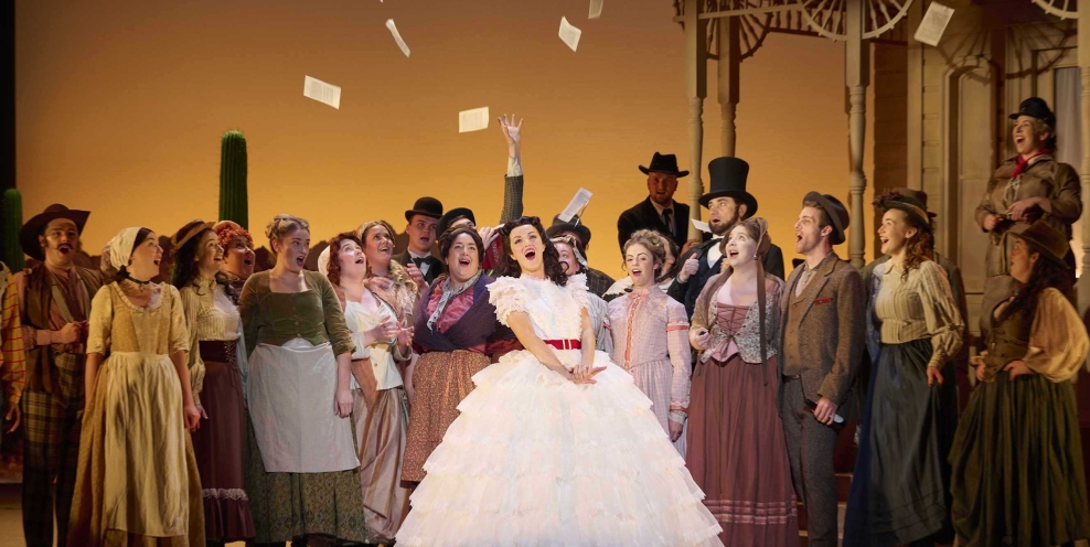 Claudia Boyle Adina in INO Lelisir damore The Elixir of Love Photo Ros Kavanagh