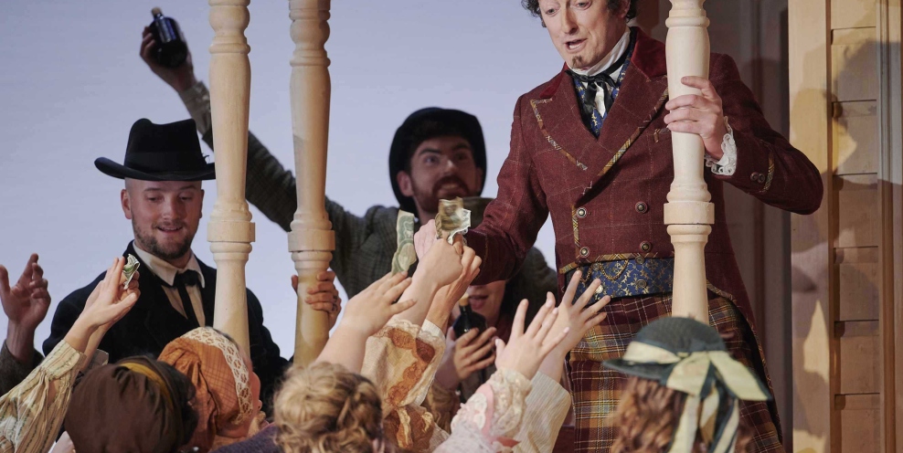 John Molloy Dulcamara in IN Os Lelisir damore photo Ros Kavanagh